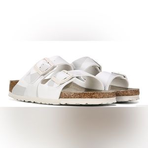 Birkenstock 
Arizona Narrow Soft Footbed Sandal In Geo Snow EU 38 /geo snow